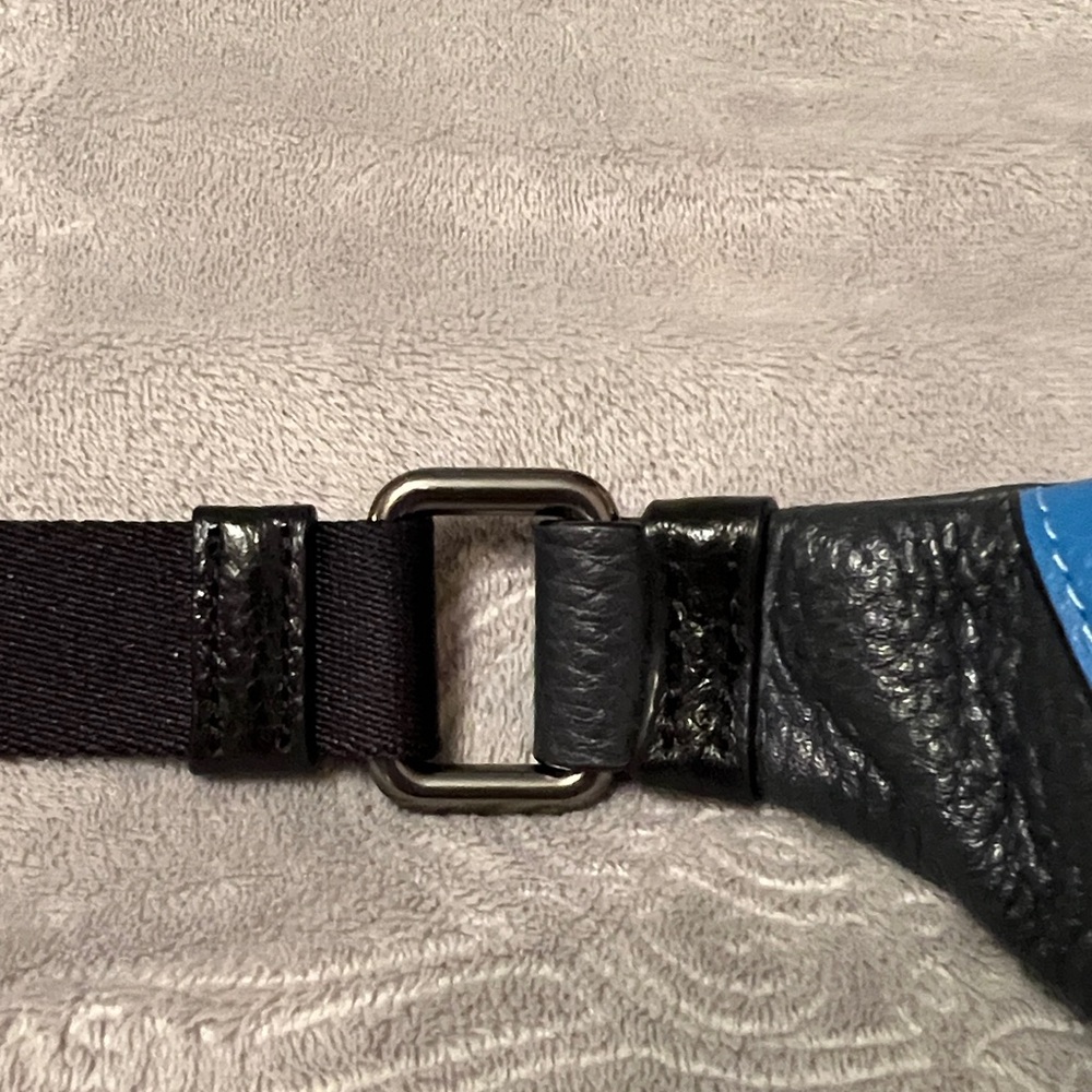 COACH & Peanuts Collaboration Leather Medium cross body or waist pack, like new. - Picture 8 of 8